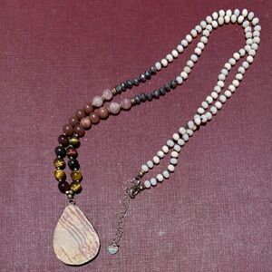 Elegant Multicolor Beaded Necklace signed NAKAMOL WITH AGATE PENDANT